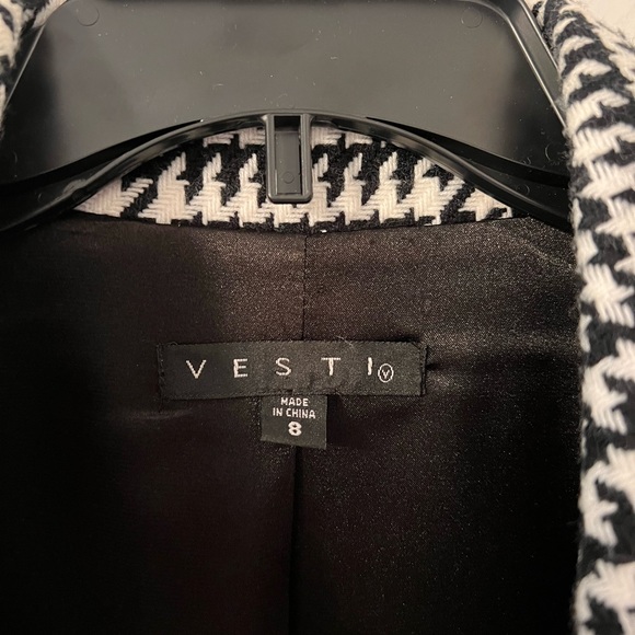 Vesti Jacket - Picture 2 of 11